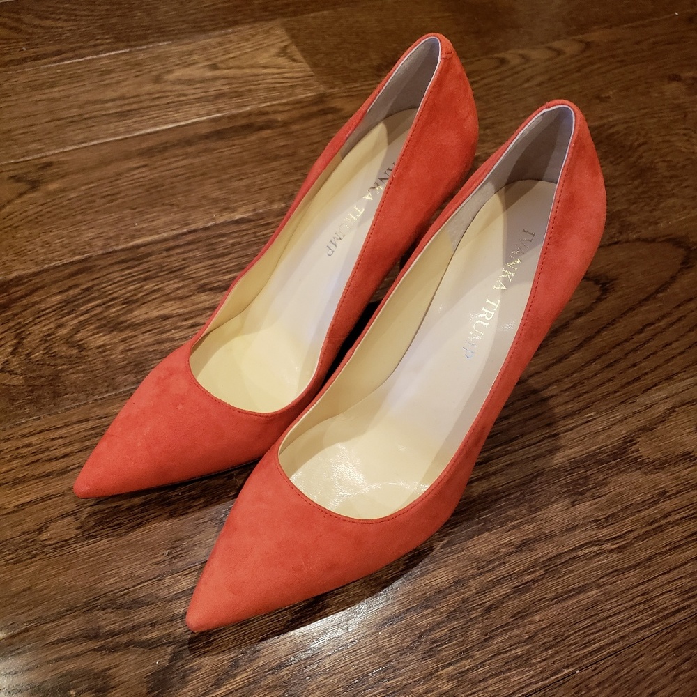 Ivanka trump orange suede leather pumps 6.5